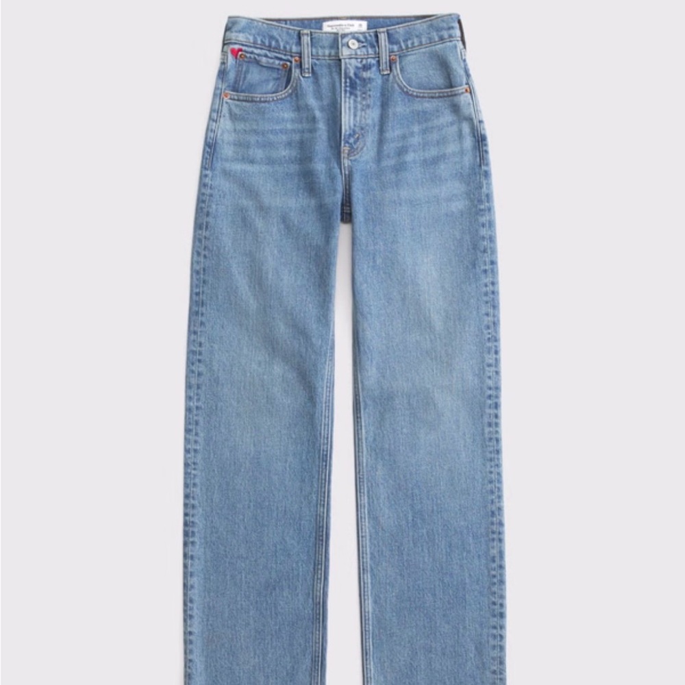 Abercrombie & Fitch High Rise 90s Relaxed Heart Embroidered Jean - New with Tags